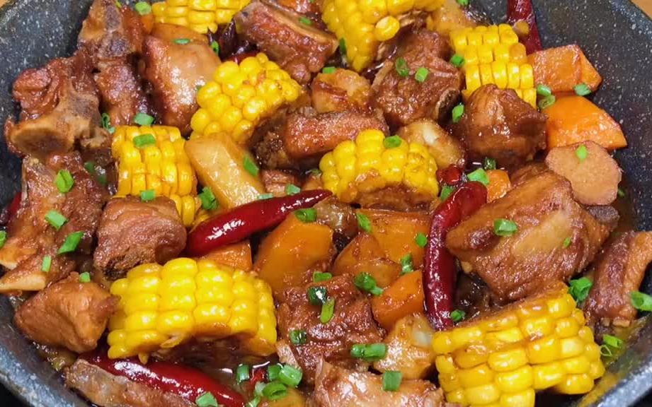 好吃到舔盘的玉米土豆烧排骨,太香了,强烈推荐!