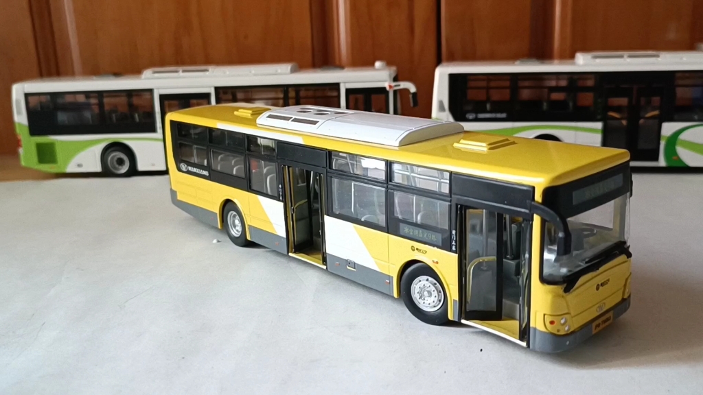 活动  模型开箱 1:50比例 嘉定公交 嘉定9路 开箱视频(豪客购入)