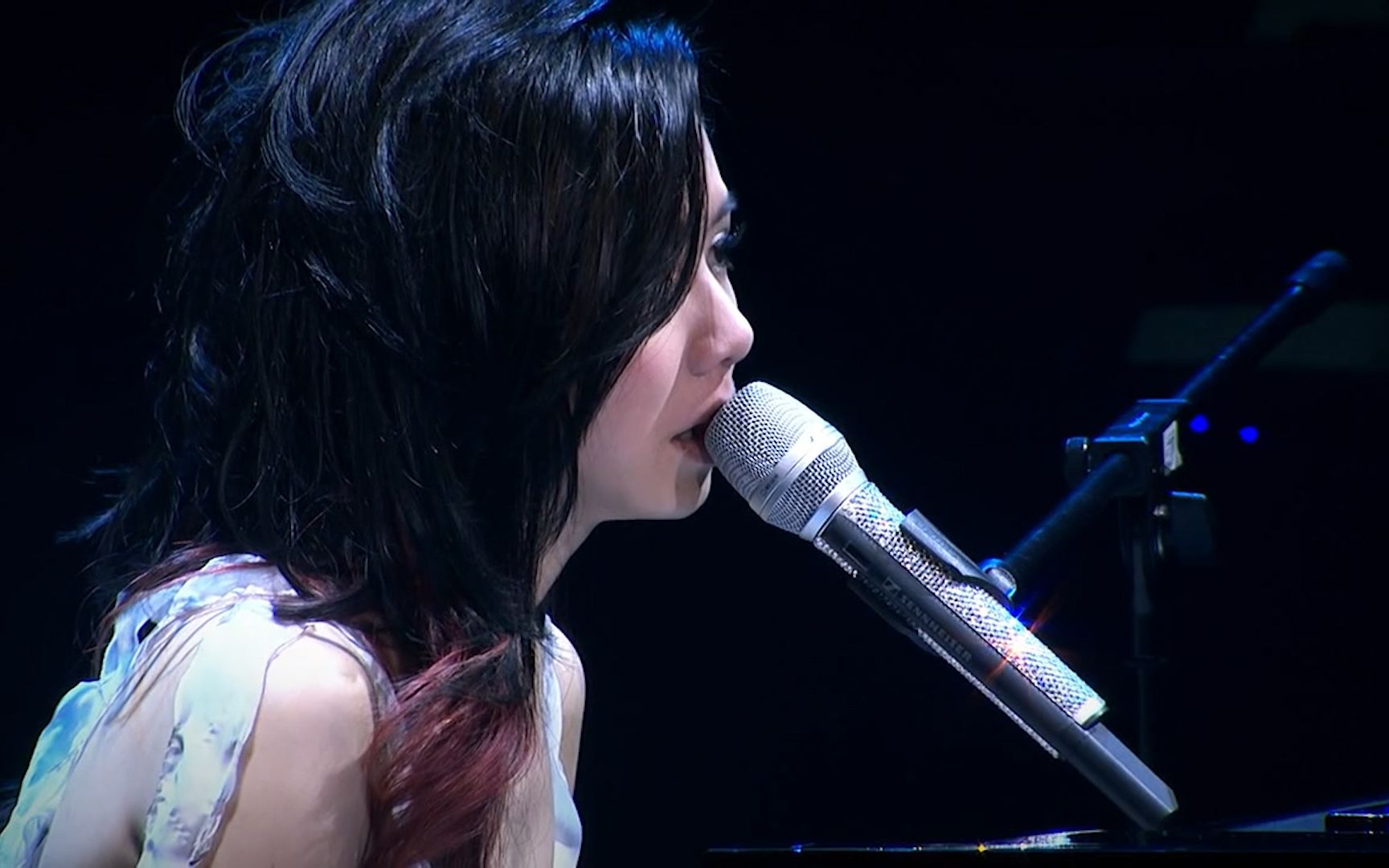 邓紫棋深情演唱《hallelujah 》深情款款,超好听!