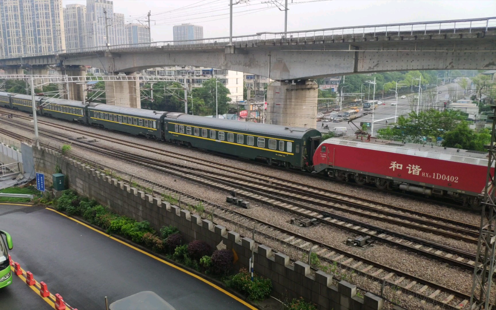 5月15日摄 z195 太原—上海 上局沪段hxd1d-0402