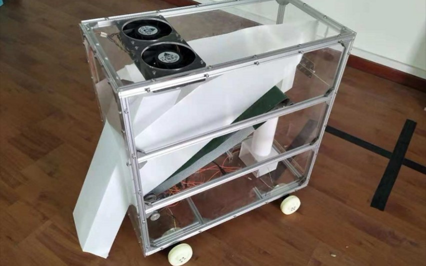 2018.3智能羽毛球捡球机(大一大创省级项目)