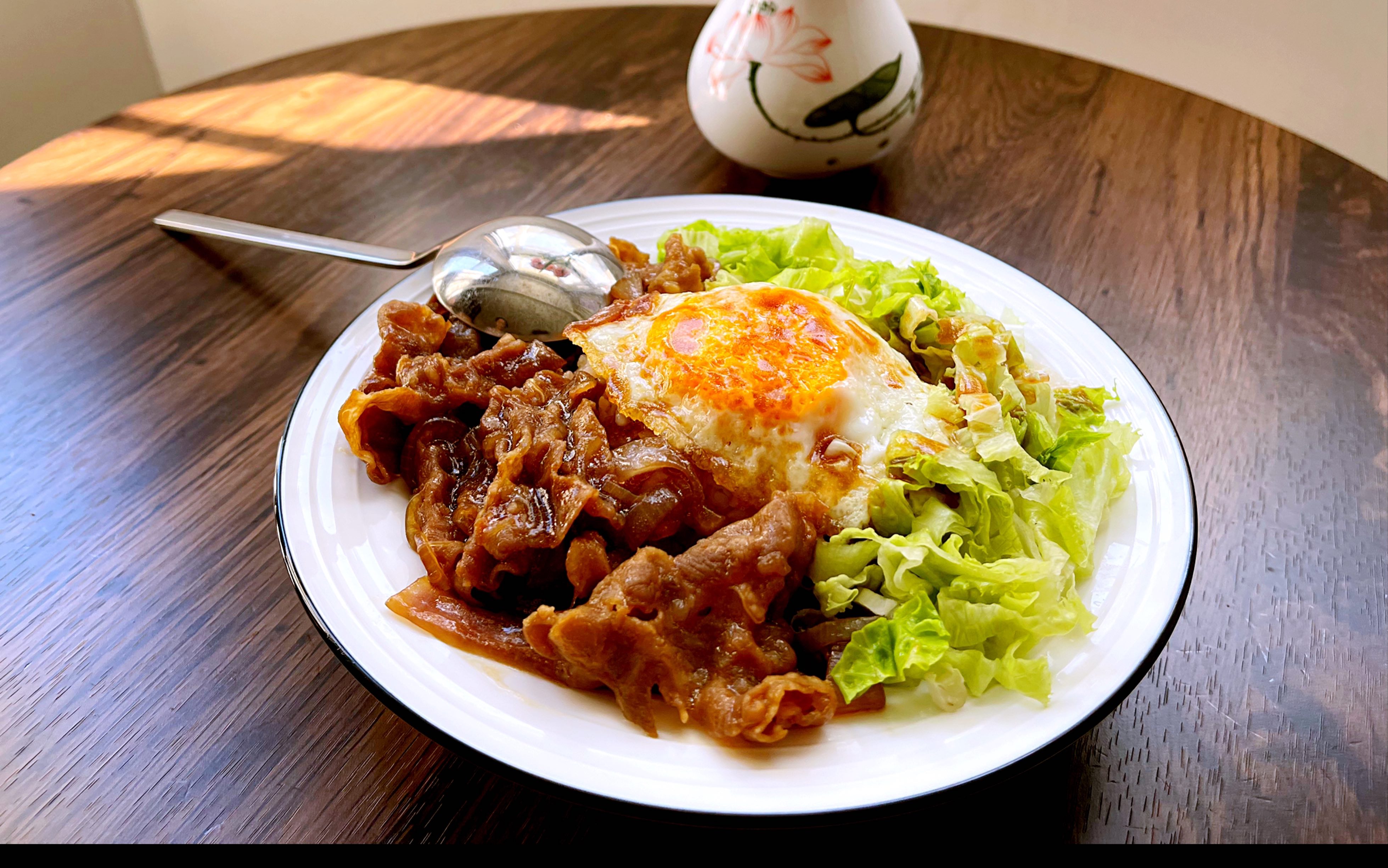 超好吃的肥牛盖饭 新手小白也能做 不信你看