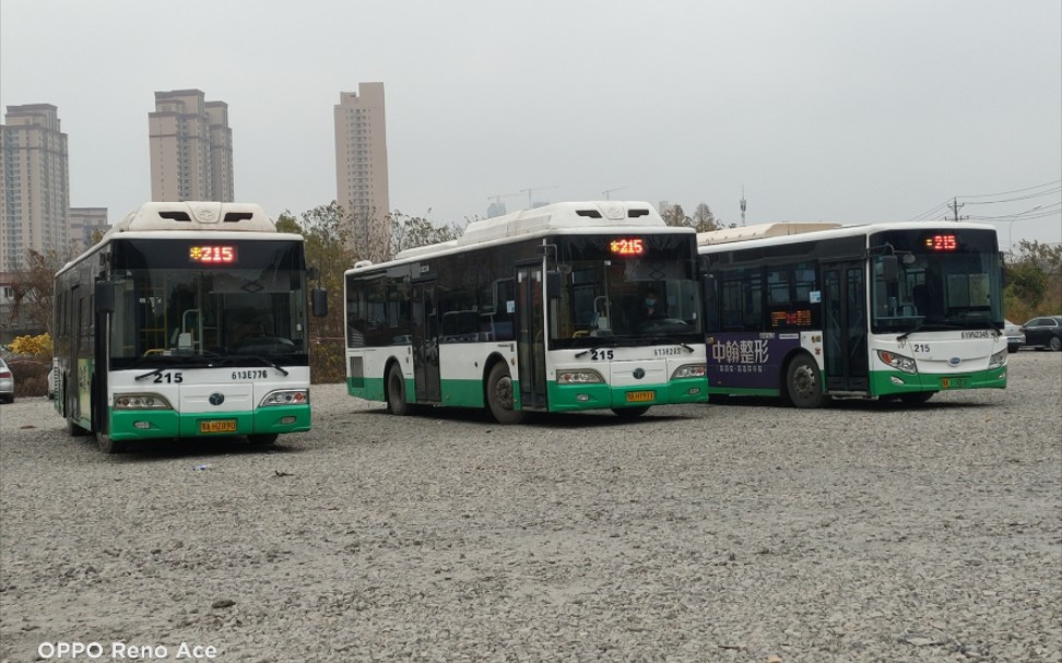 武汉公交215路进站视频