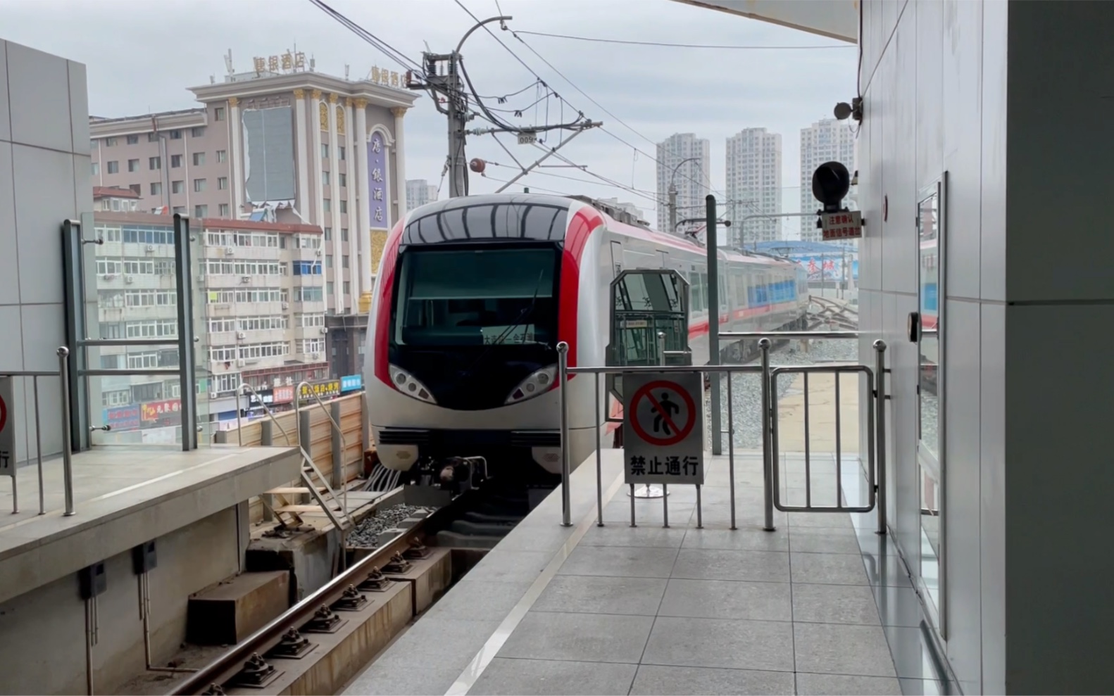 【大连地铁】快轨大连站&香炉礁站外 终点报站实录_哔哩哔哩_bilibili