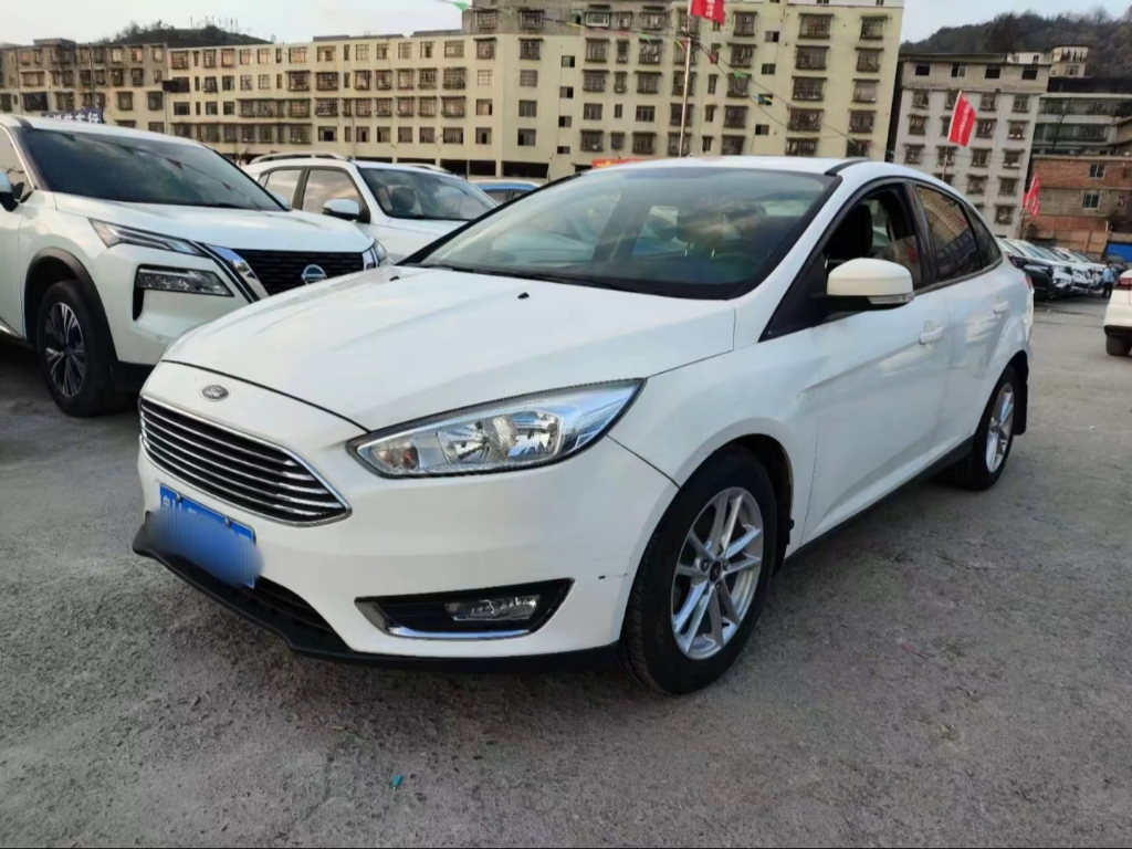 15年福特福克斯,1.0t手动带天窗,只要29999