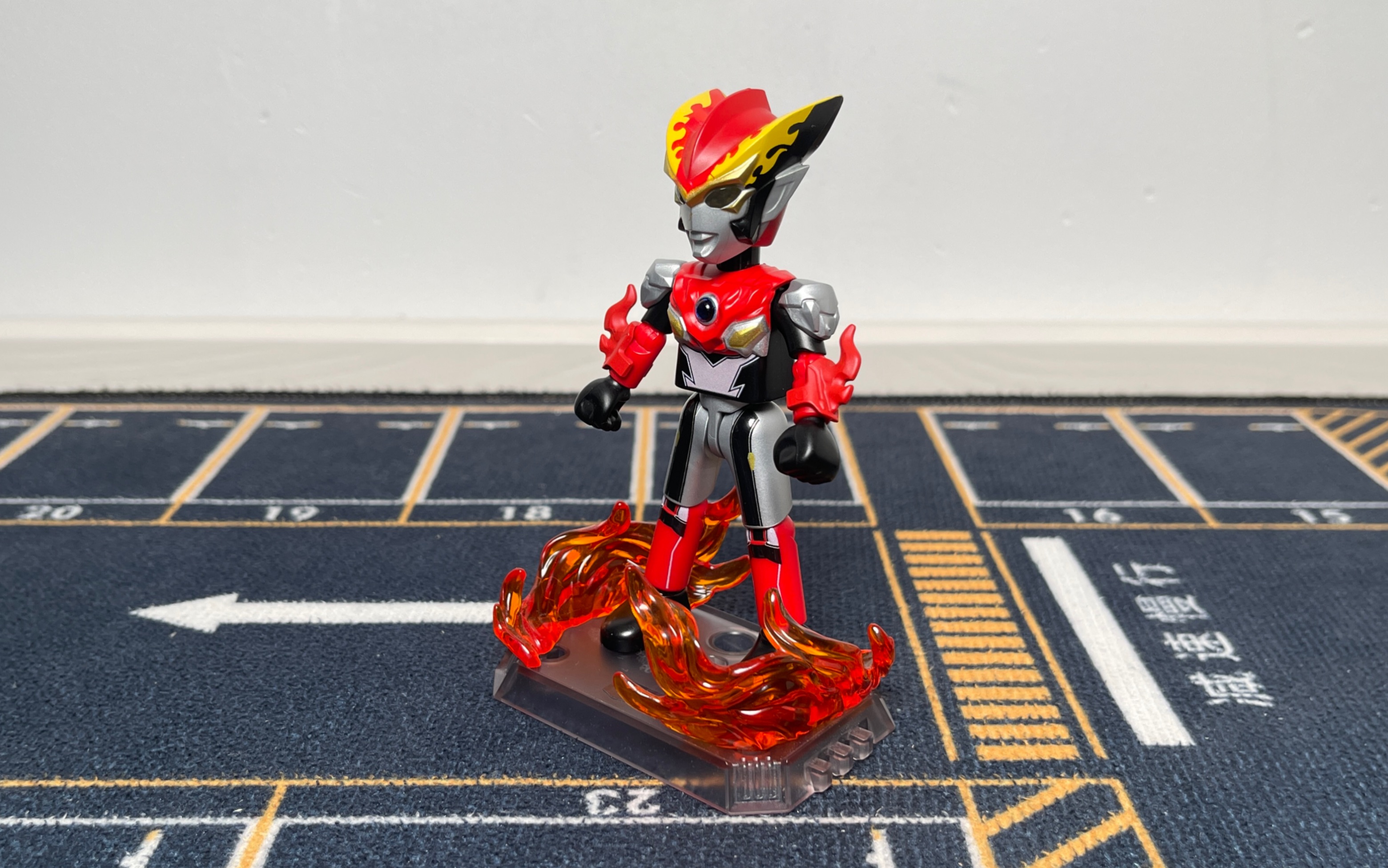 布鲁可 奥特名鉴 闪耀版第5弹 新生代英雄 罗索奥特曼烈火形态