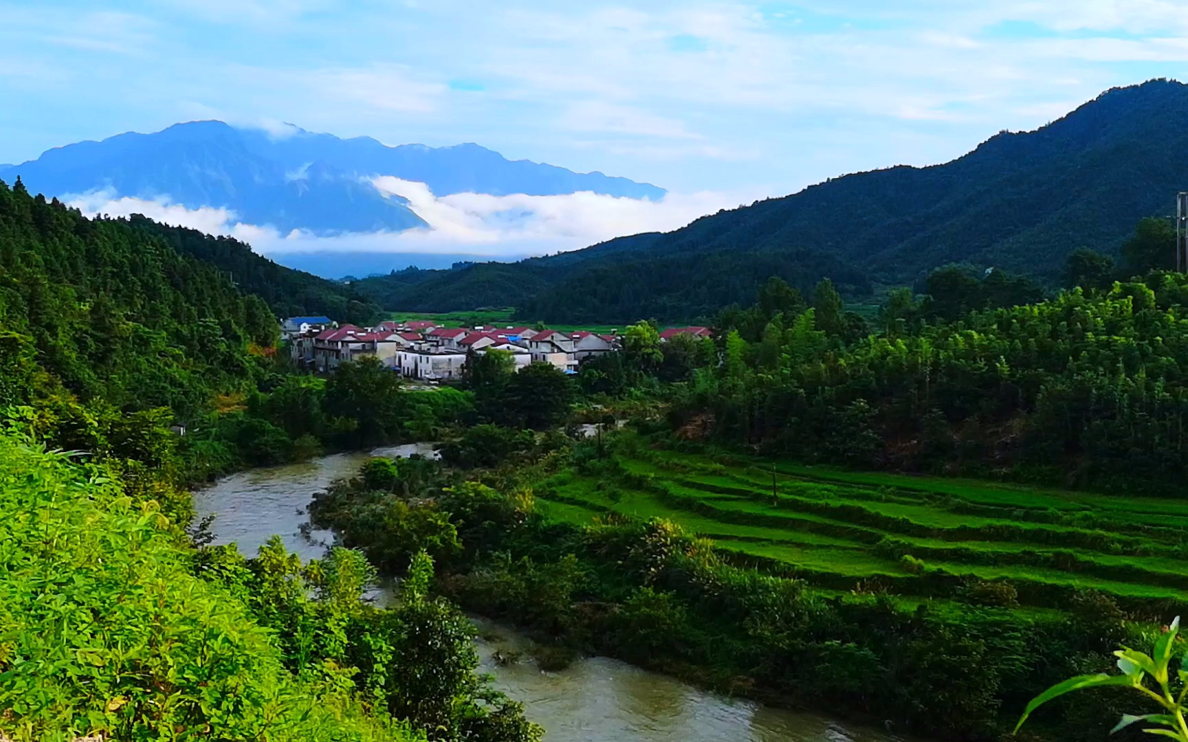 雾色山脉(贵溪文坊天华山)