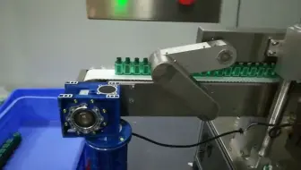 化妆品方瓶全自动侧面贴标机