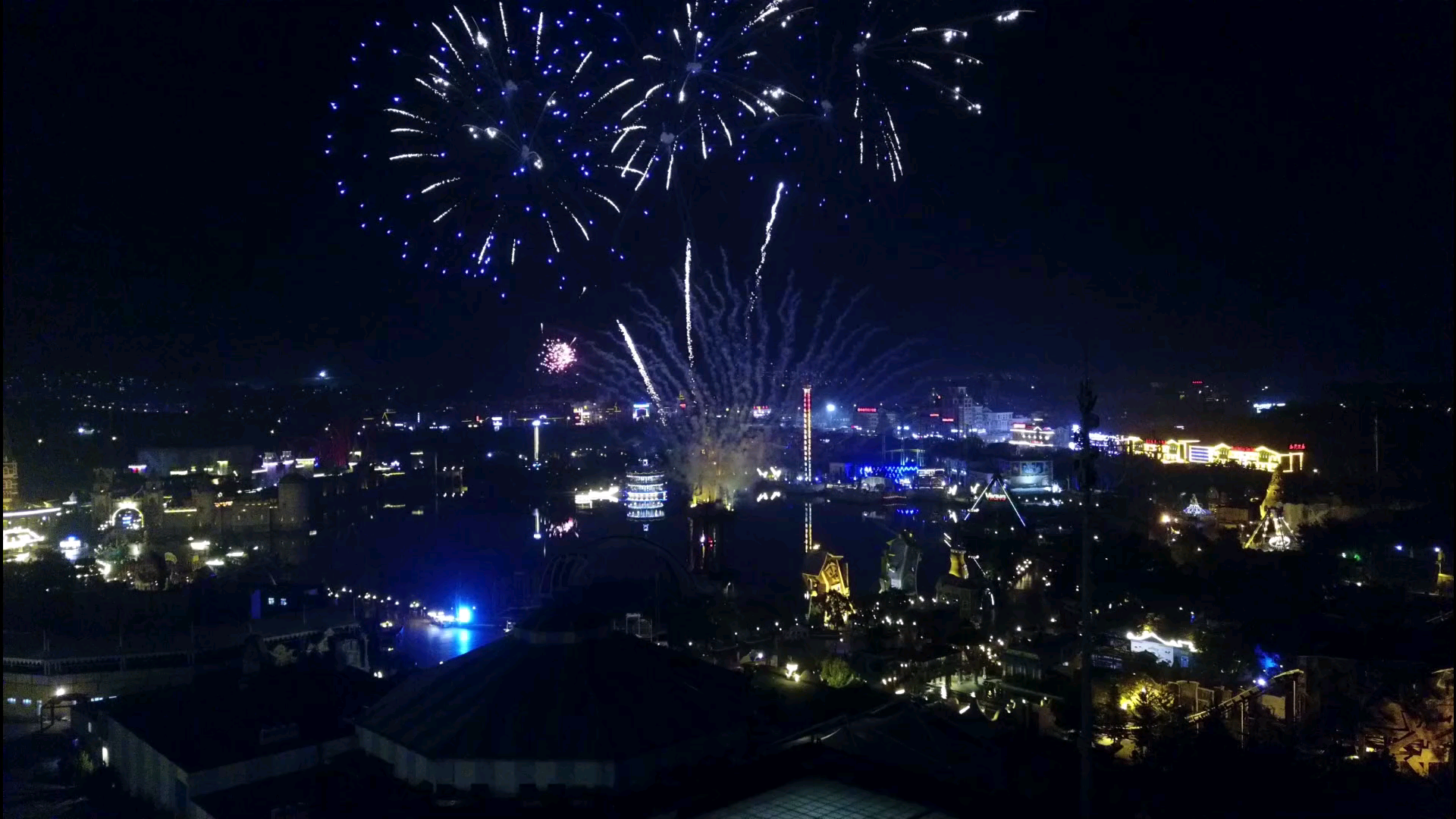 航拍大连发现王国烟花秀