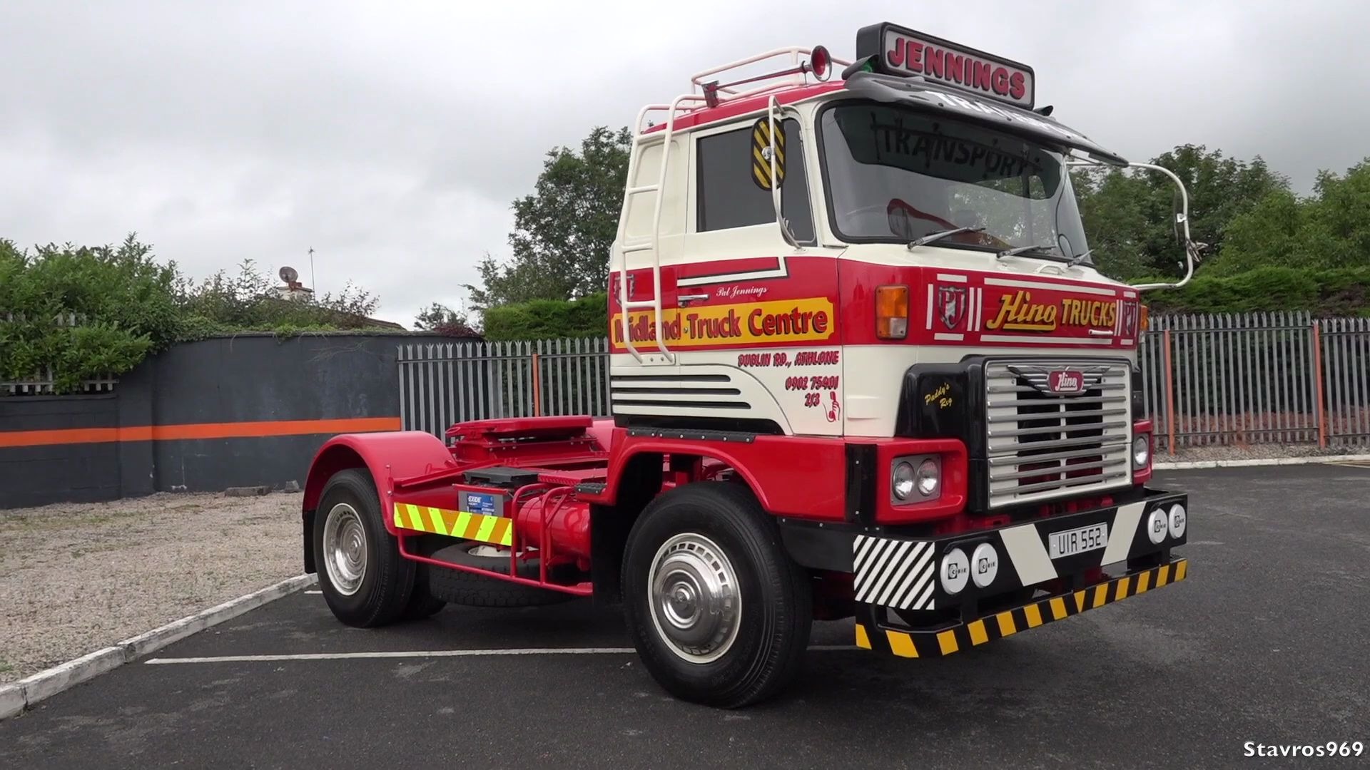 70后的卡车爱尔兰老哥试驾1977年的日野he336卡车