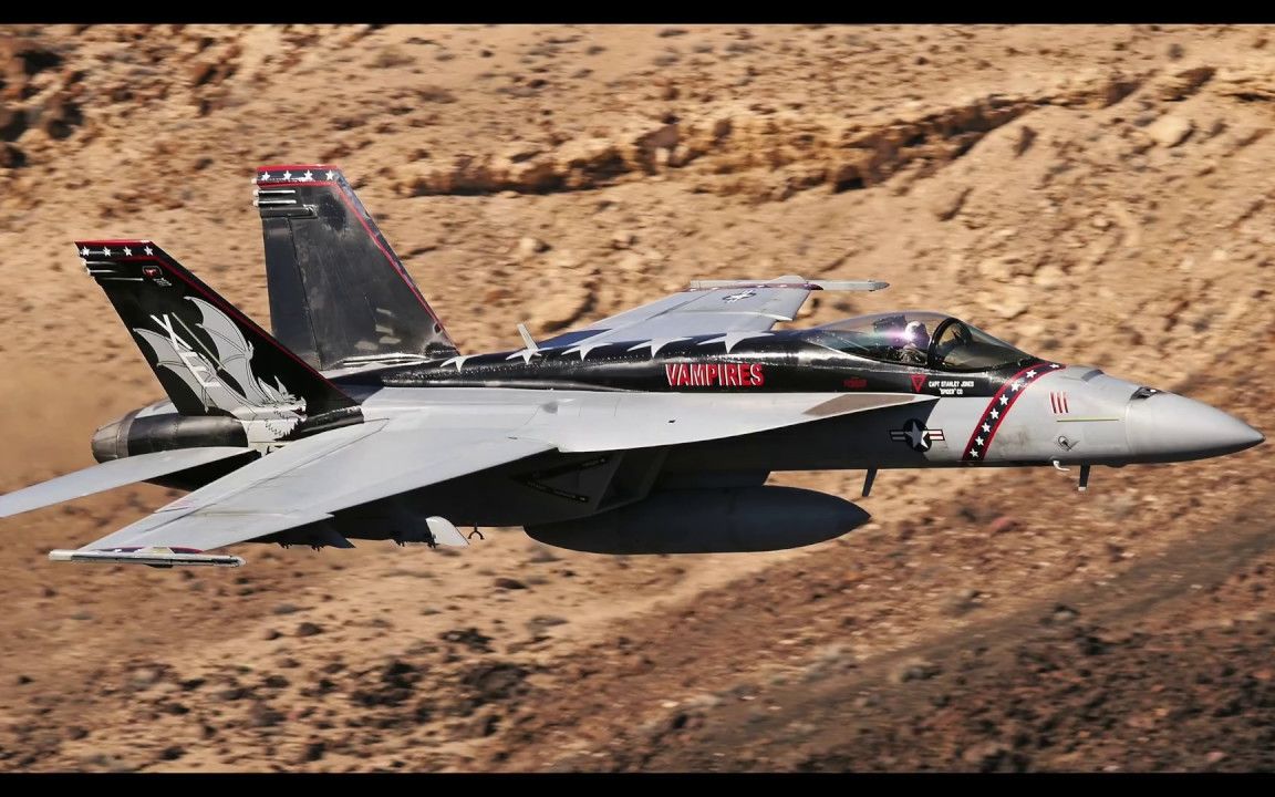 f/a18 惊人的甩尾飞行表演! 机动性能不输su-27?_哔哩哔哩_bilibili