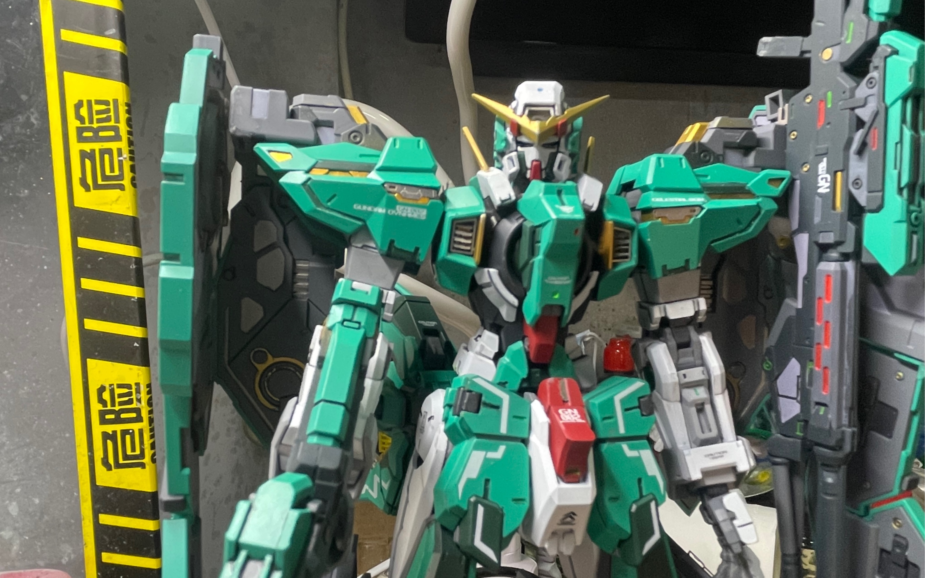 万代力天使xx模型马甲重涂