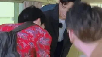 Download Video: 《186的困扰》jiojio塞不进去 腰也不敢挺...