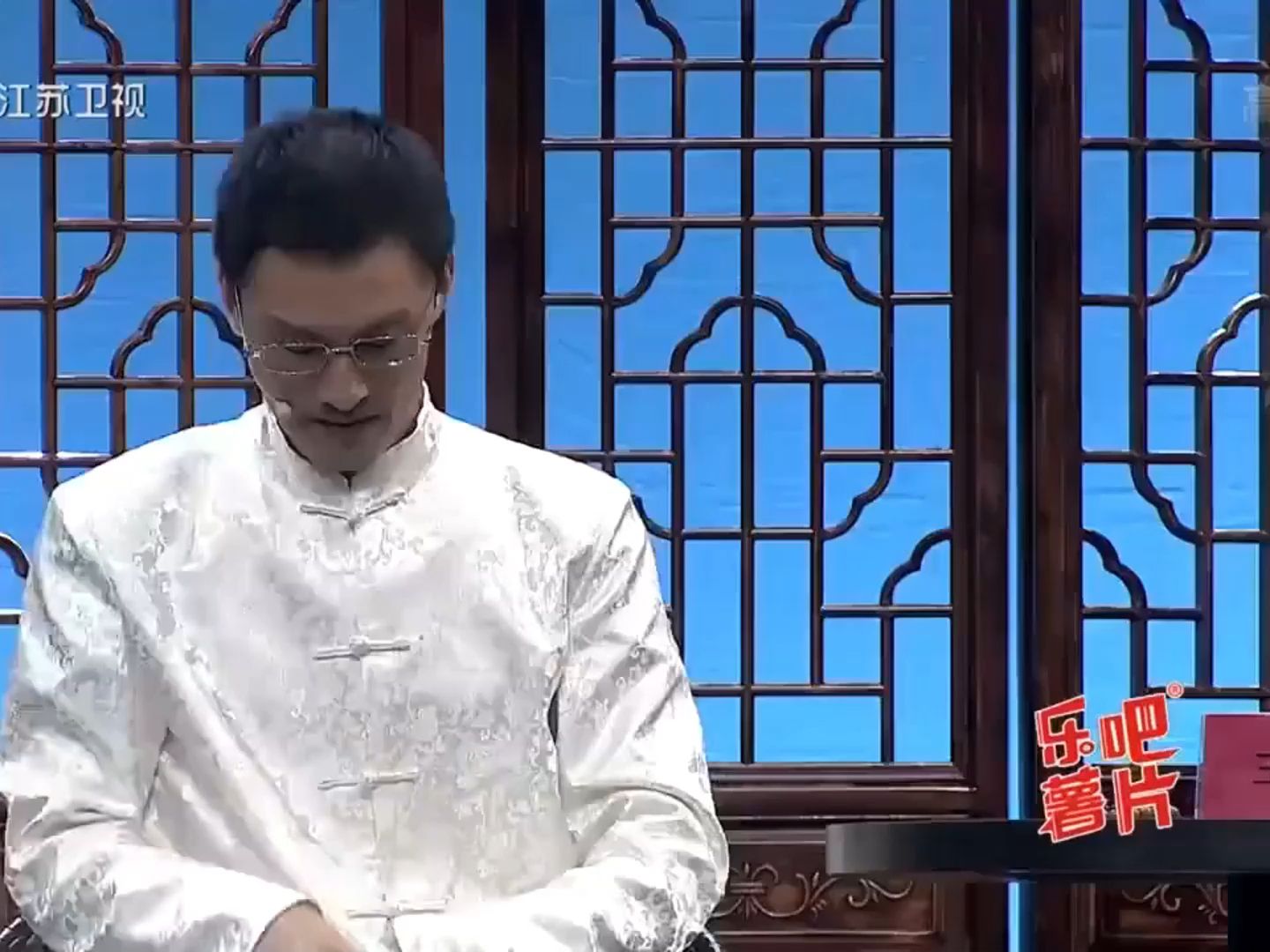 许君聪硬核讽刺鉴宝专家,这小品真该预约2024春晚