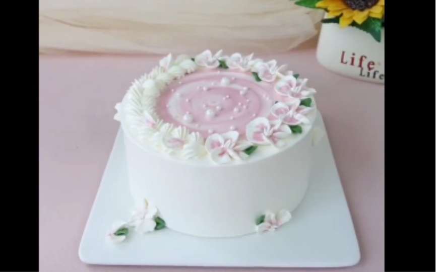 奶油裱花蛋糕装饰