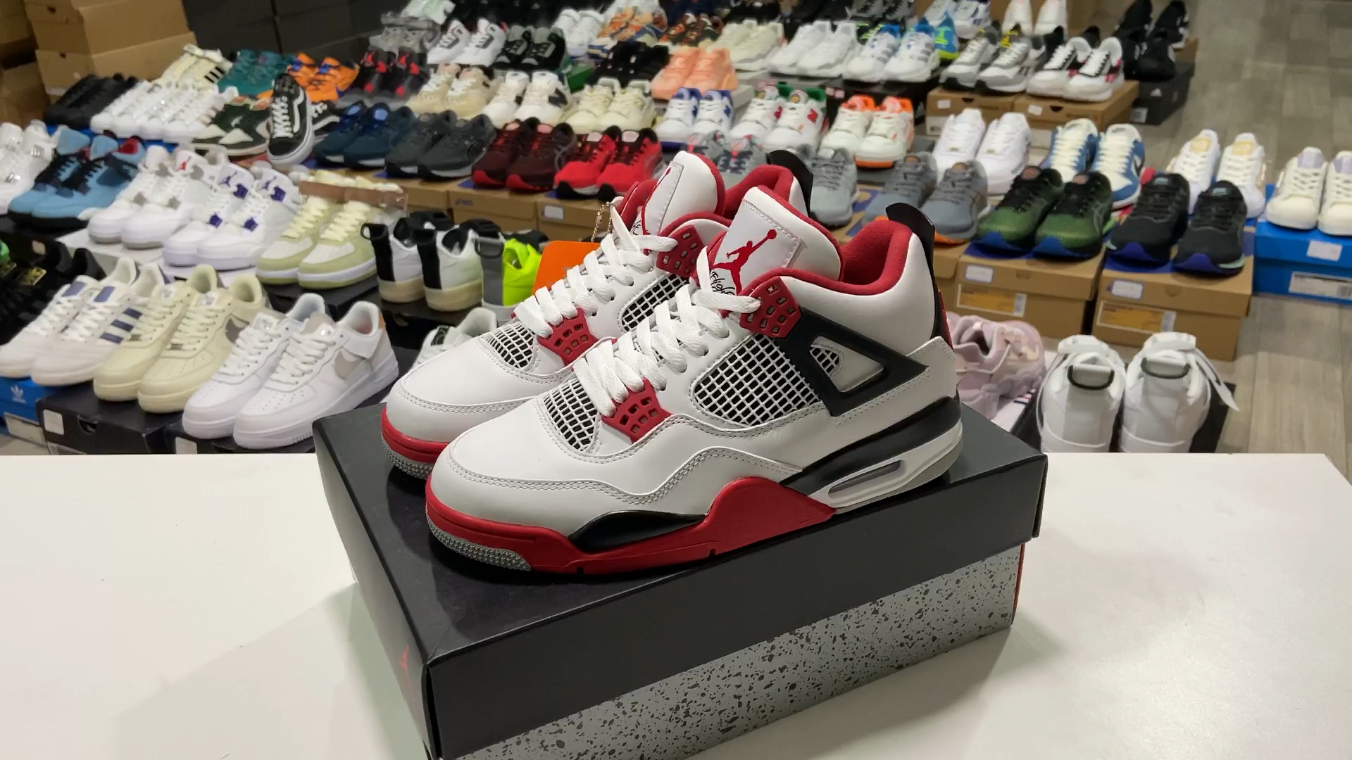 乔丹 air jordan 4 retro "fire red" 白红复刻 aj4 乔丹4代篮球鞋