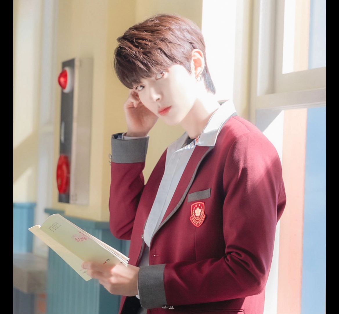 【女神降临】【再次十八岁】黄寅烨校霸哥哥微信8.0状态