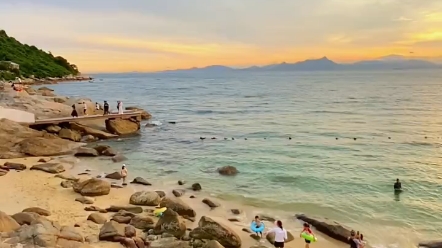 深圳南澳鹅公湾,隐藏着一个小众沙滩,人少景美开车直达,关键还免门票