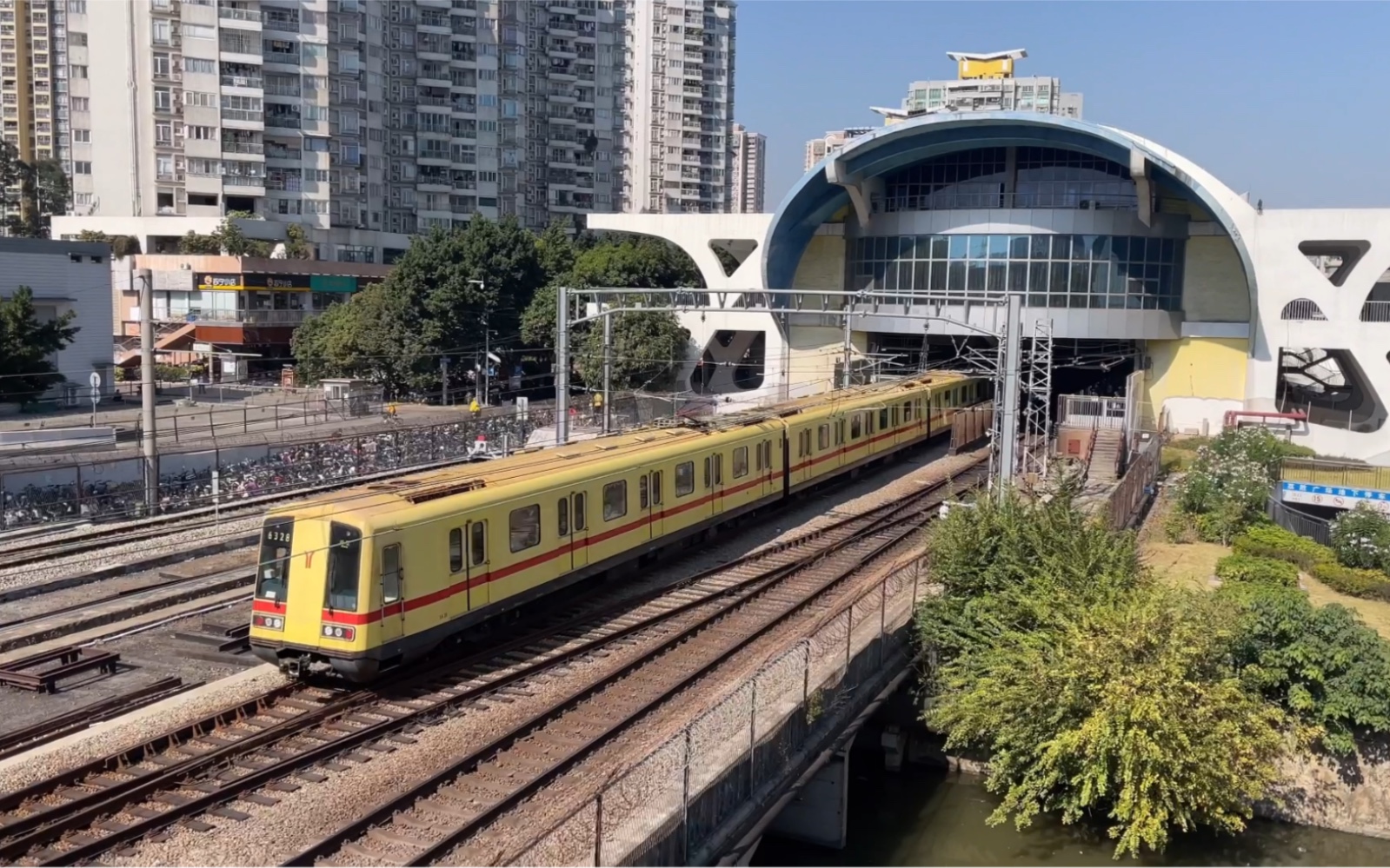 广州最早地铁线·1号线坑口站|97年正式投入运营使用_哔哩哔哩_bili