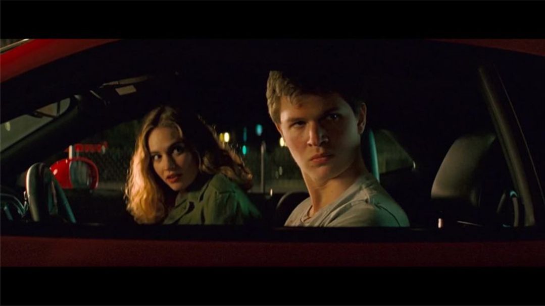 5分钟带你看完犯罪电影《极盗车神》,小伙为了爱情,输出全场