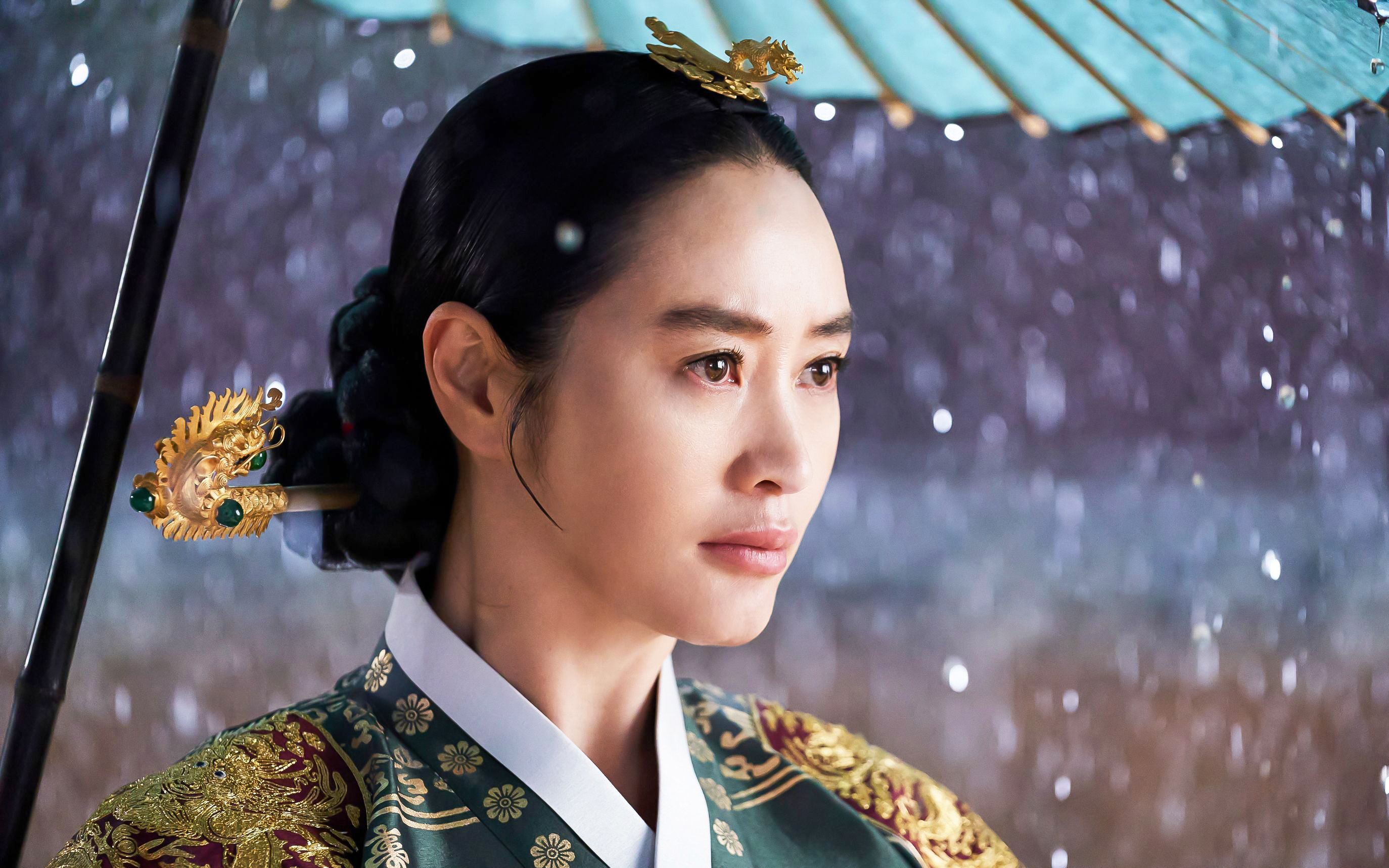 netflix古装韩剧《王后伞下》正式预告 现已上线!