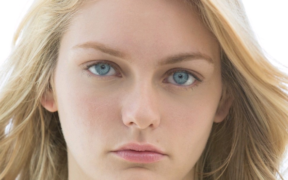 美颜赏析 标准金发蓝眼 alli rae