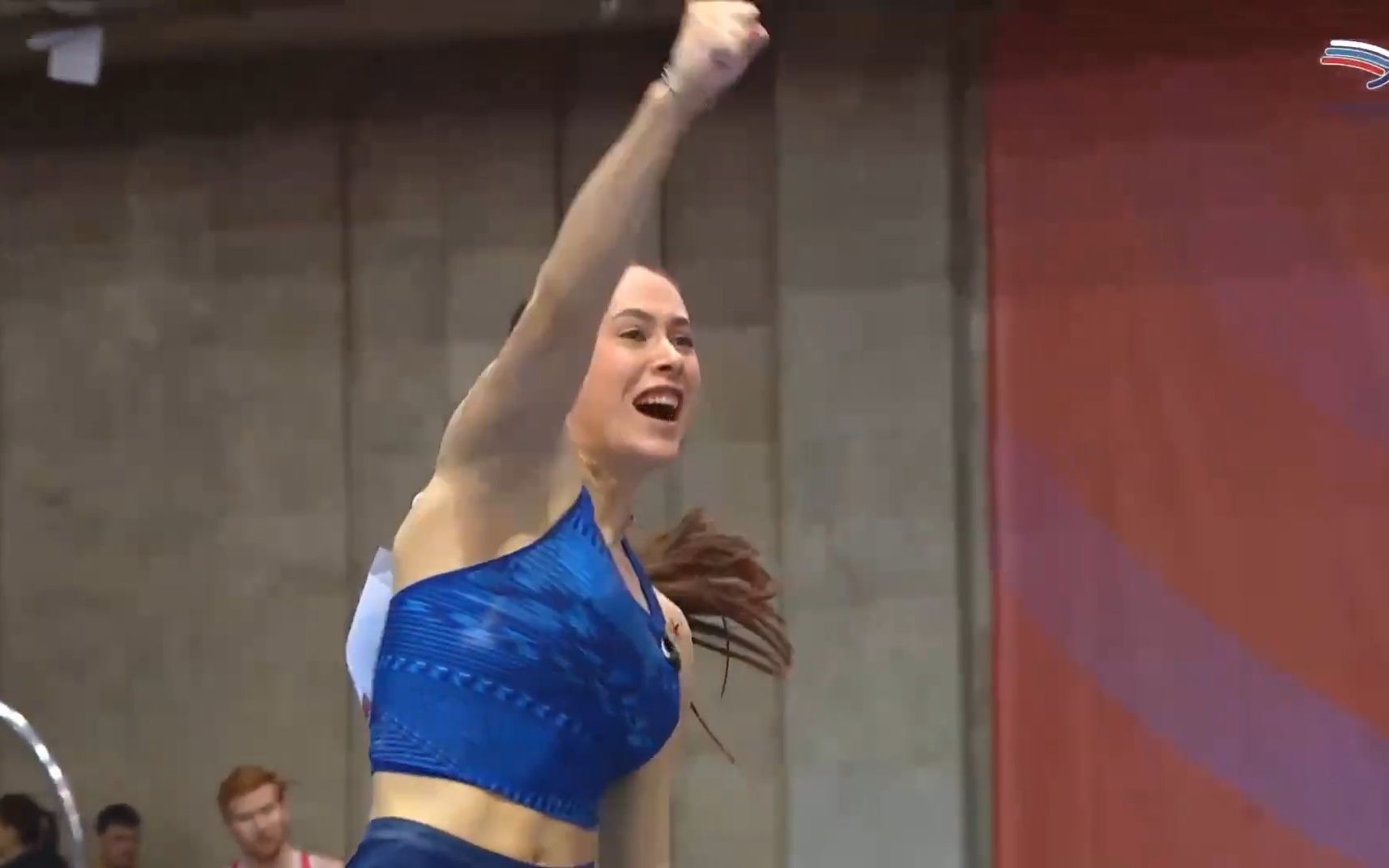 波琳娜·克诺罗兹4.