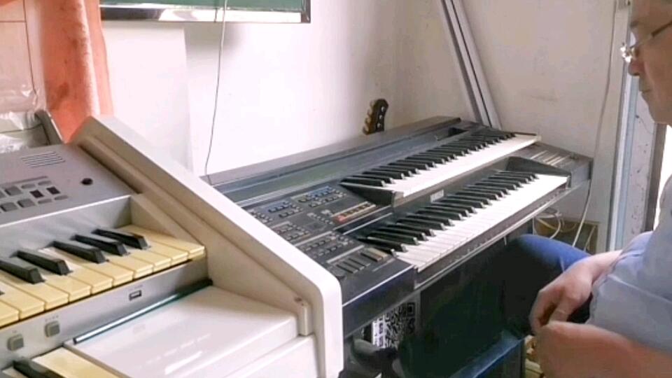 YAMAHAエレクトーン HE-5 温かかっ