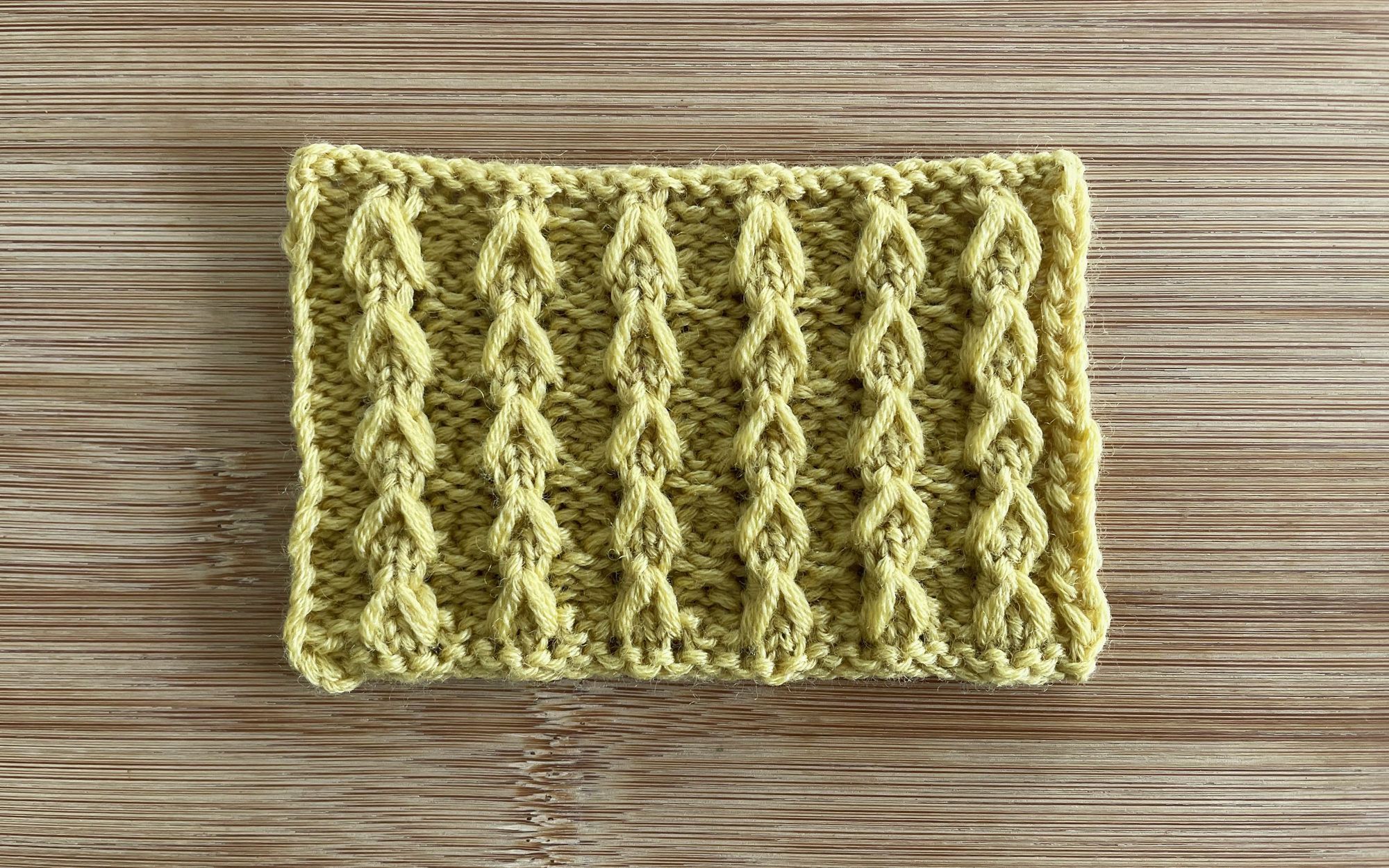 【轻描编织】棒针浮雕花样,立体感很强,简单易织,给儿童织外套很漂亮