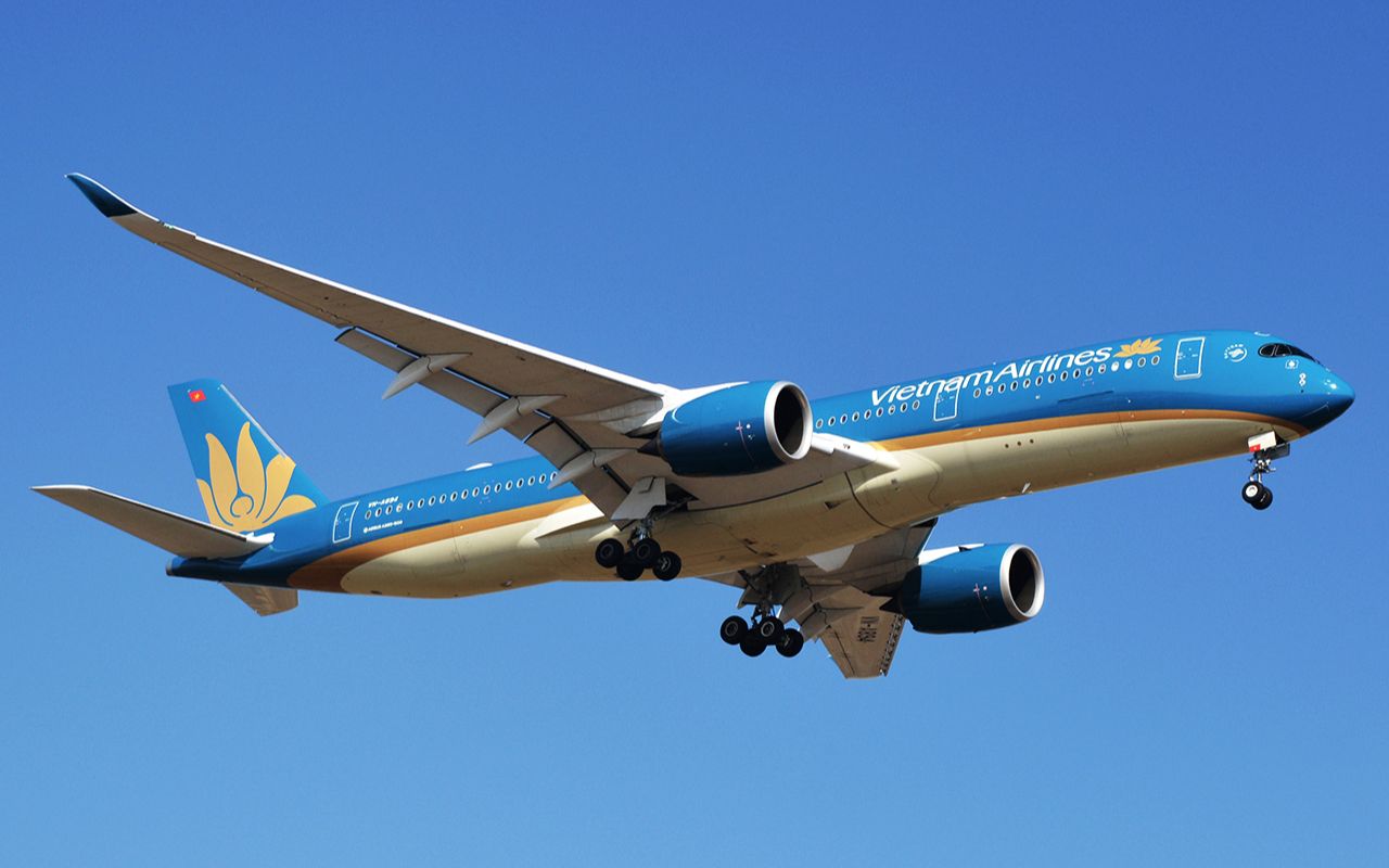 【航空】越南航空 空客a350 降落上海浦东国际机场_哔哩哔哩 (゜-゜)