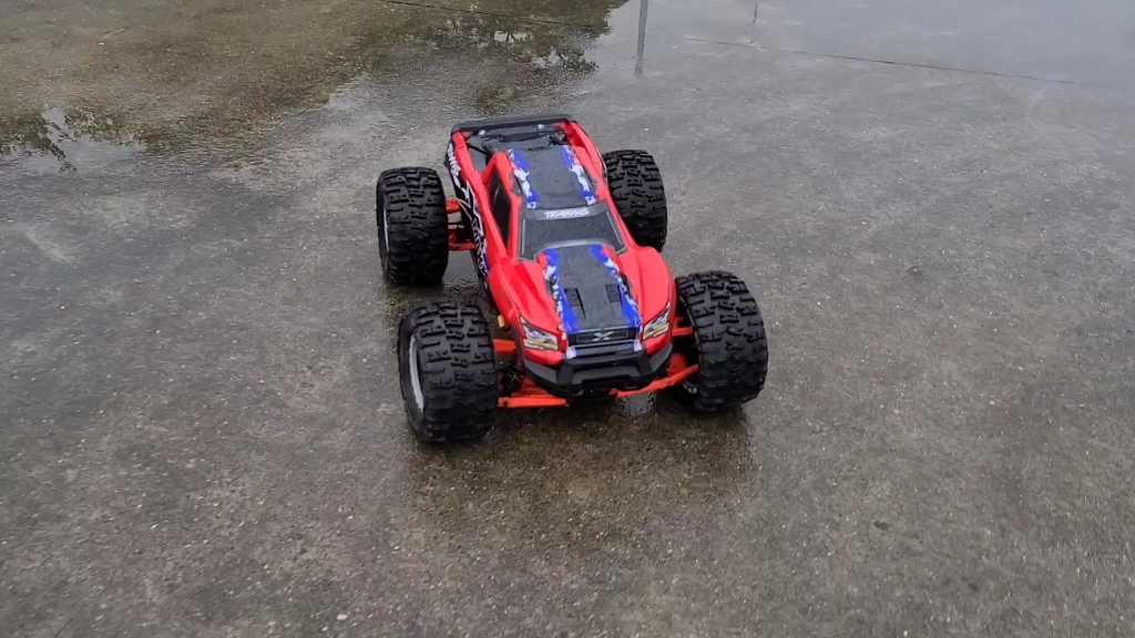 traxxas xmaxx 大x 飞五车的瘾何时能解?修好就挨操哔哩哔哩bilibili