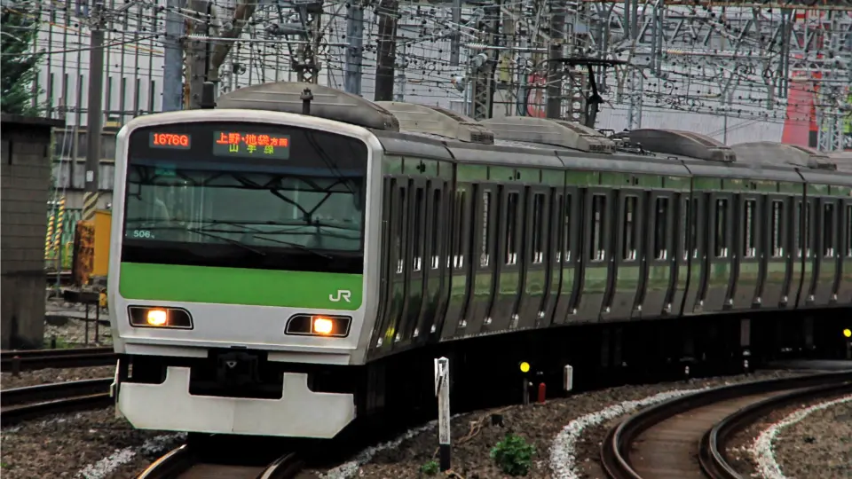 JRE·山手線」E231系500番台东京站进站_哔哩哔哩_bilibili