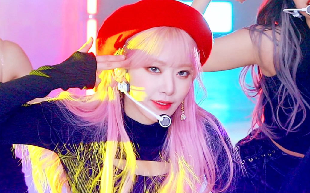 宫脇咲良收藏绝美限定的粉色小樱花