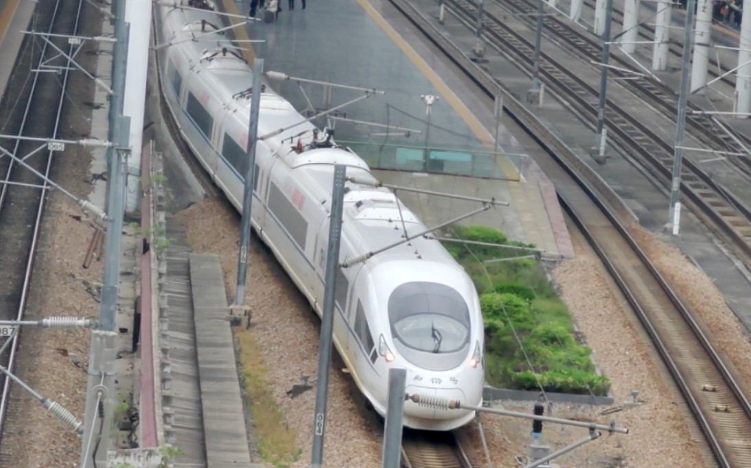 沪宁城际,上海开往徐州东的g8274次列车进无锡站