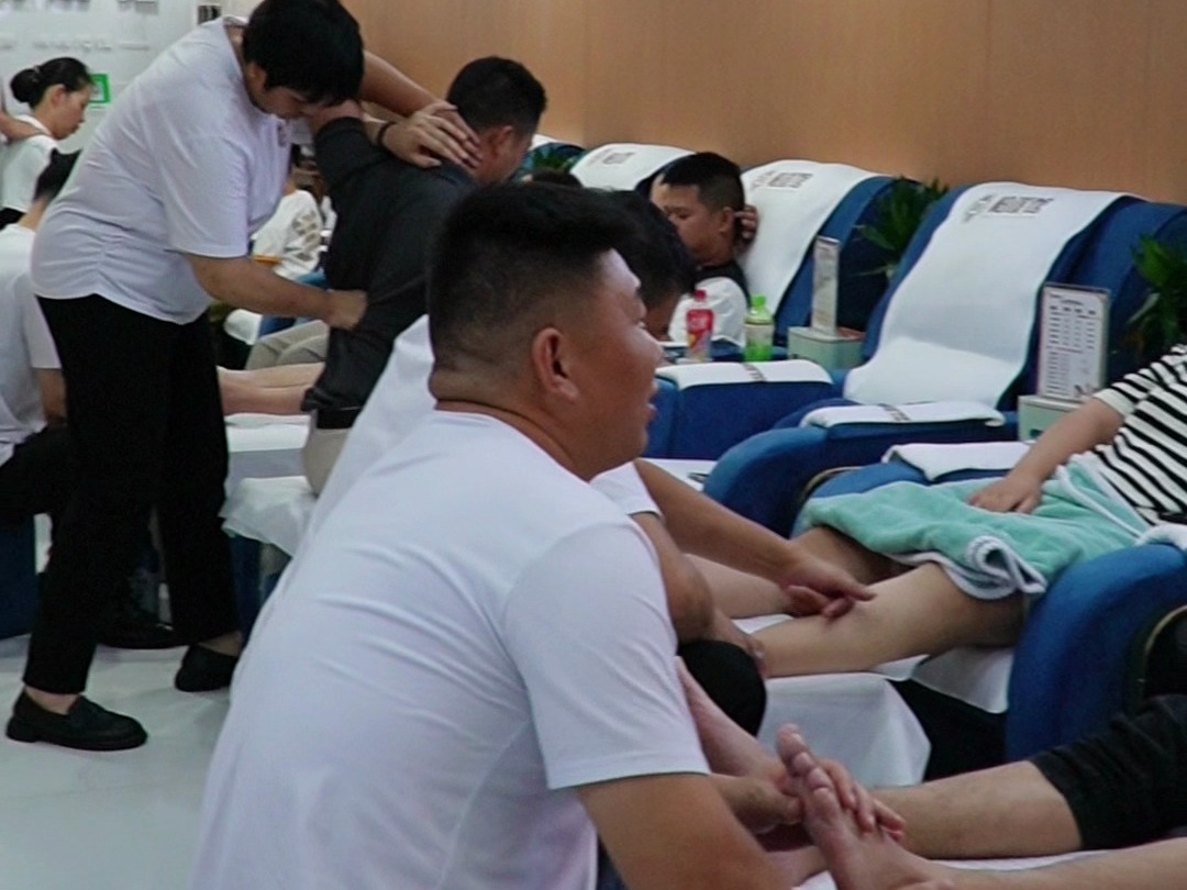 轻创业!柏崖馆足疗养生全国加盟.