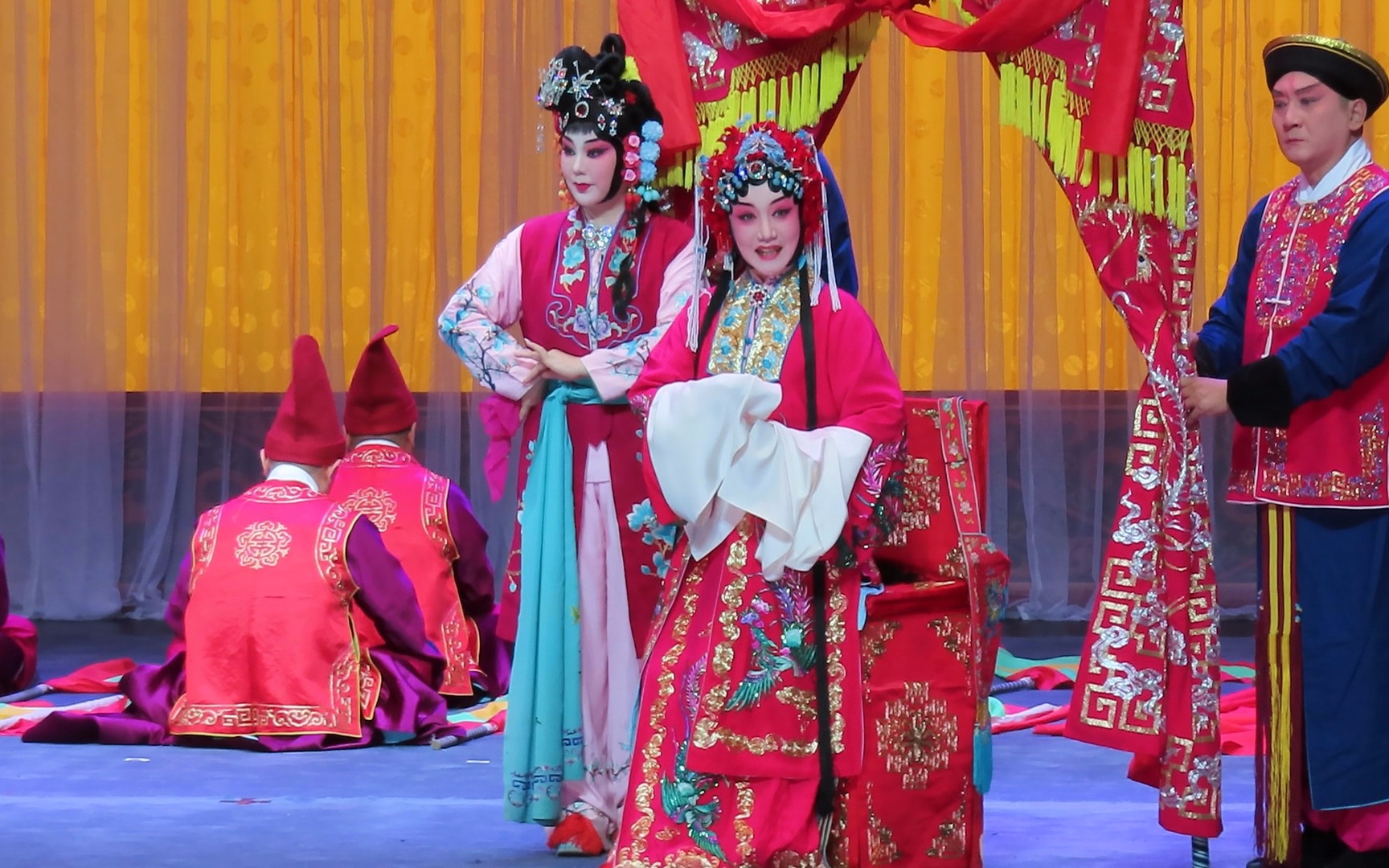 (看到济奶的影子)刘桂娟《锁麟囊·春秋亭》西皮二六"春秋亭外风雨暴"