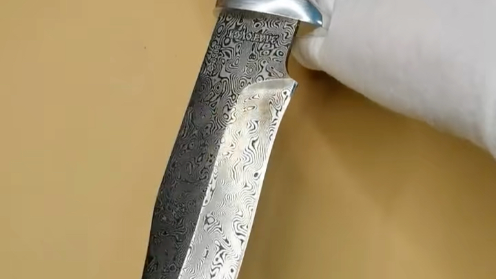 俄罗斯a&r"獠牙"大马士革猎刀