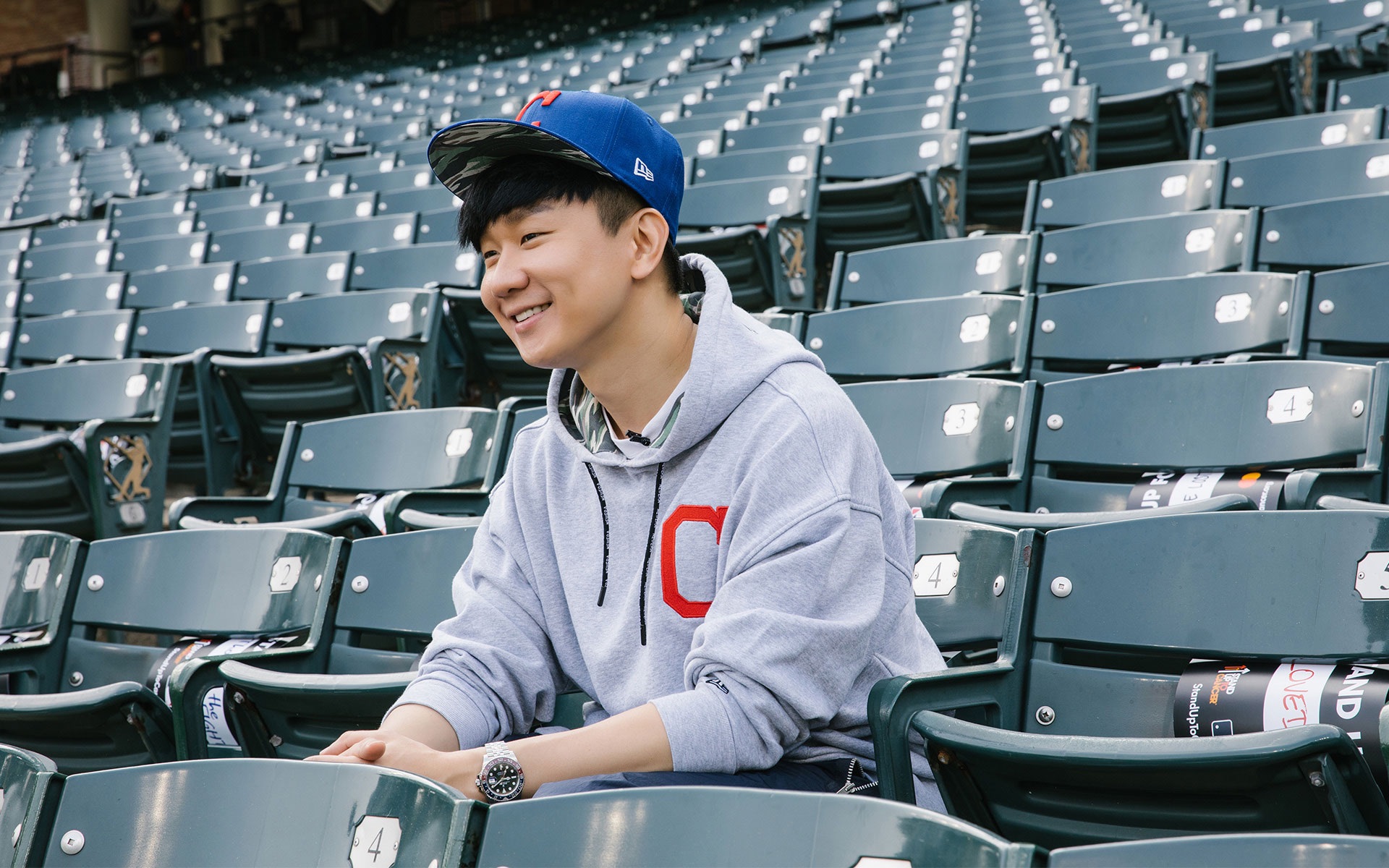 林俊杰:一起探讨为什么 new era 可以 "垄断" 美国帽业?