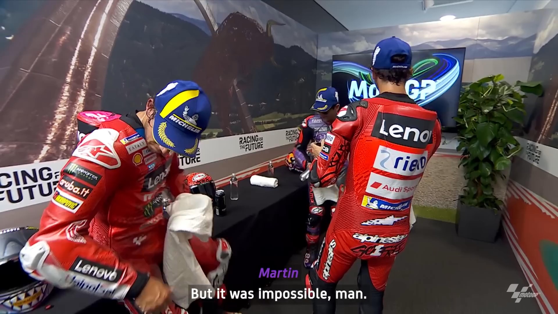 The Top 3 react and analyze the race! 𐟔𐟑€ | 2024 #AustrianGP UNHEARD哔哩哔哩bilibili