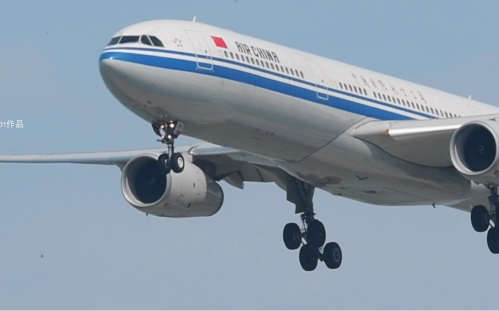 喜欢空客a330飞机的朋友可以点进来感受一下她每个角度的美.