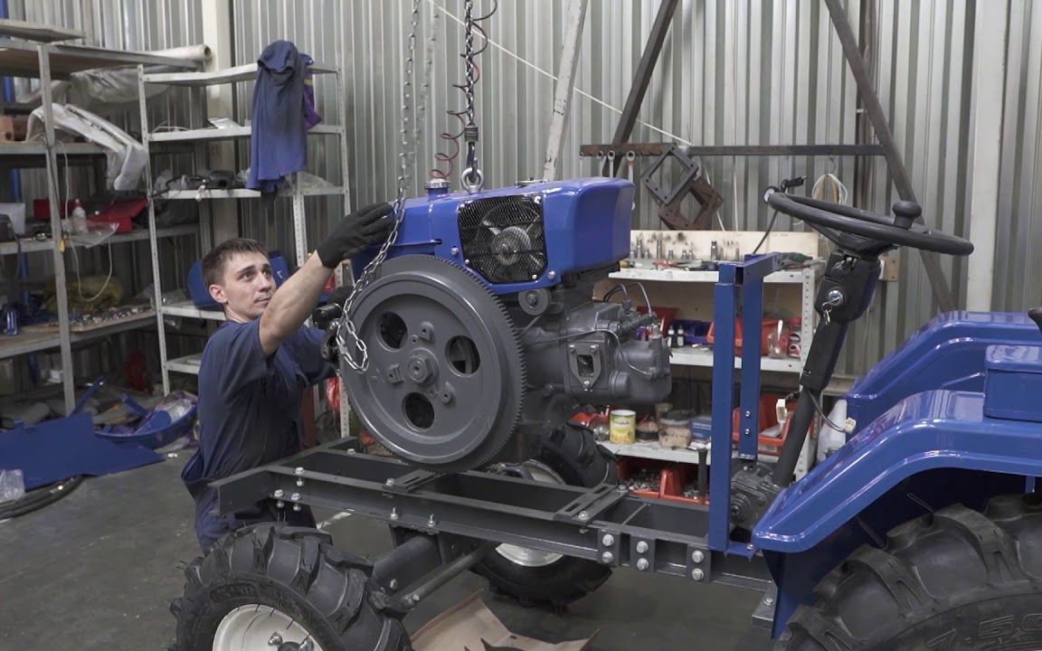 搬老毛子拖拉机组装