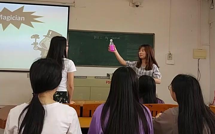 20180619UNIT 1 MY CLASSROOM(英语微格)哔哩哔哩bilibili