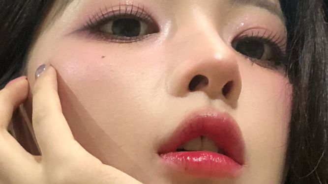 杨超越：我离你够近了么~~~满意了么？？？