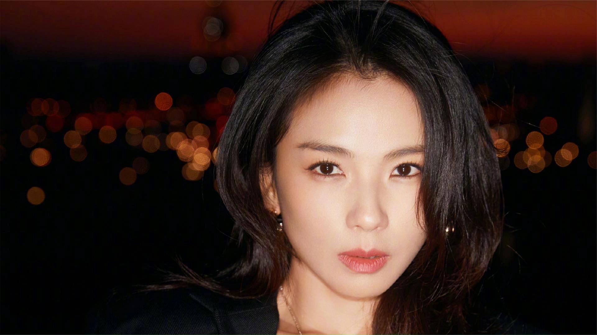 原来刘涛还会说粤语,巴黎之行涛姐化身港风美女,太养眼了