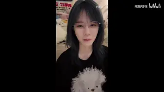 Tải video: 柏欣妤问粉丝：如果你的前任哭着求你和好，你会和她和好吗，你问我我肯定觉得你不要动摇啊，你不会对人家搞什么冷暴力吧