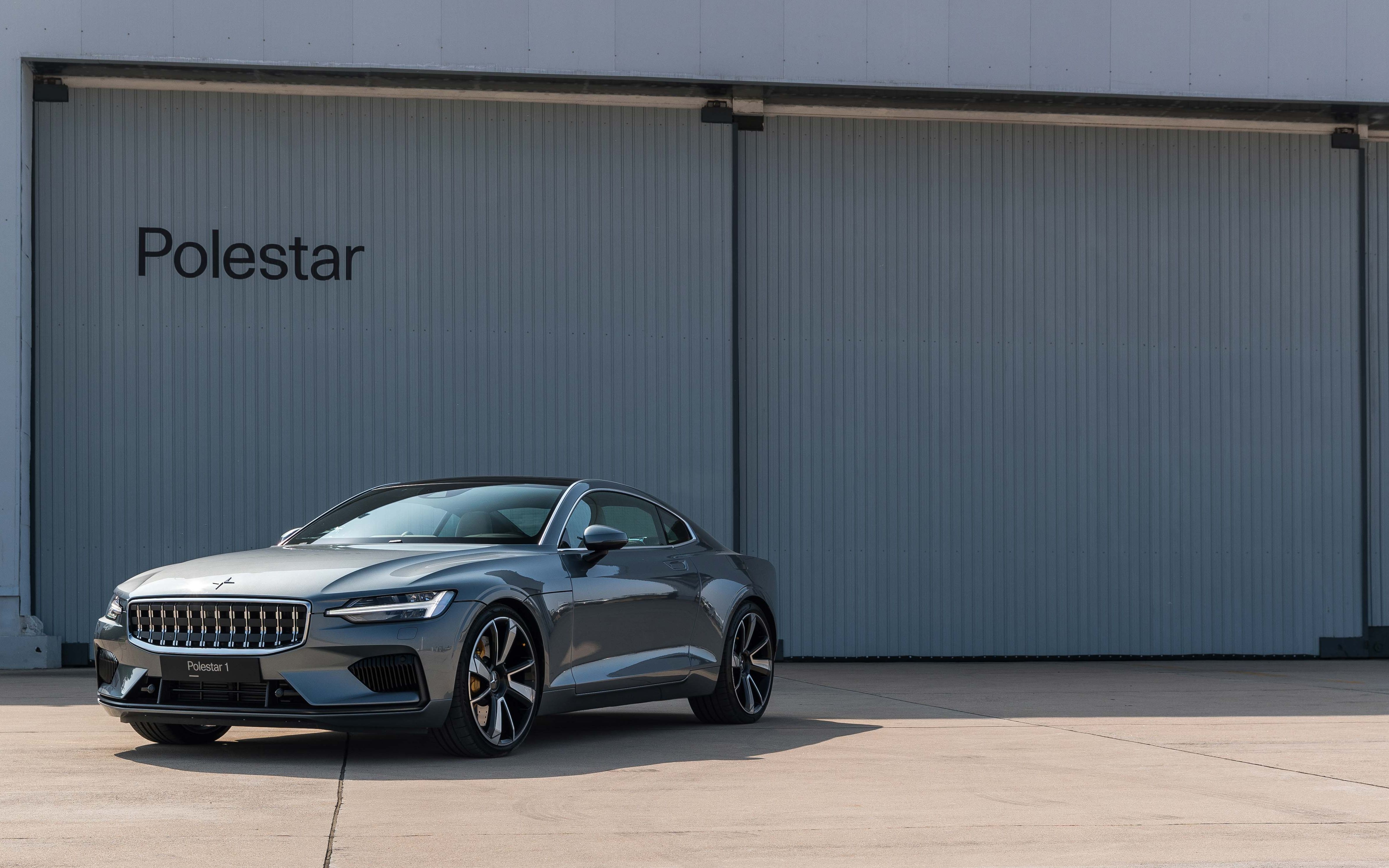 极星品牌开篇之作场地试驾极星1