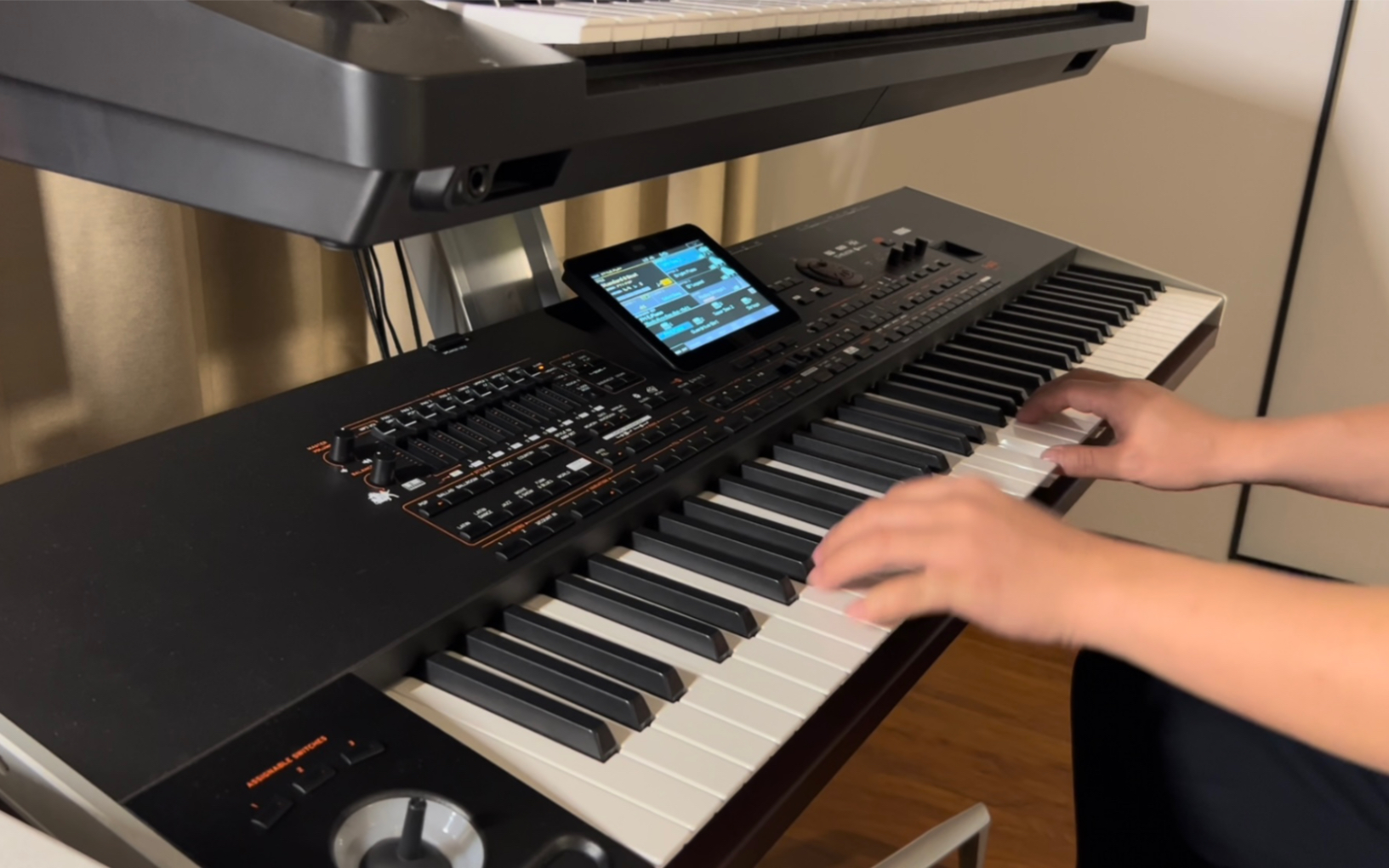 『爱如潮水』 korg pa4x编曲键盘/电子琴实时演奏 - 超级还原_哔哩