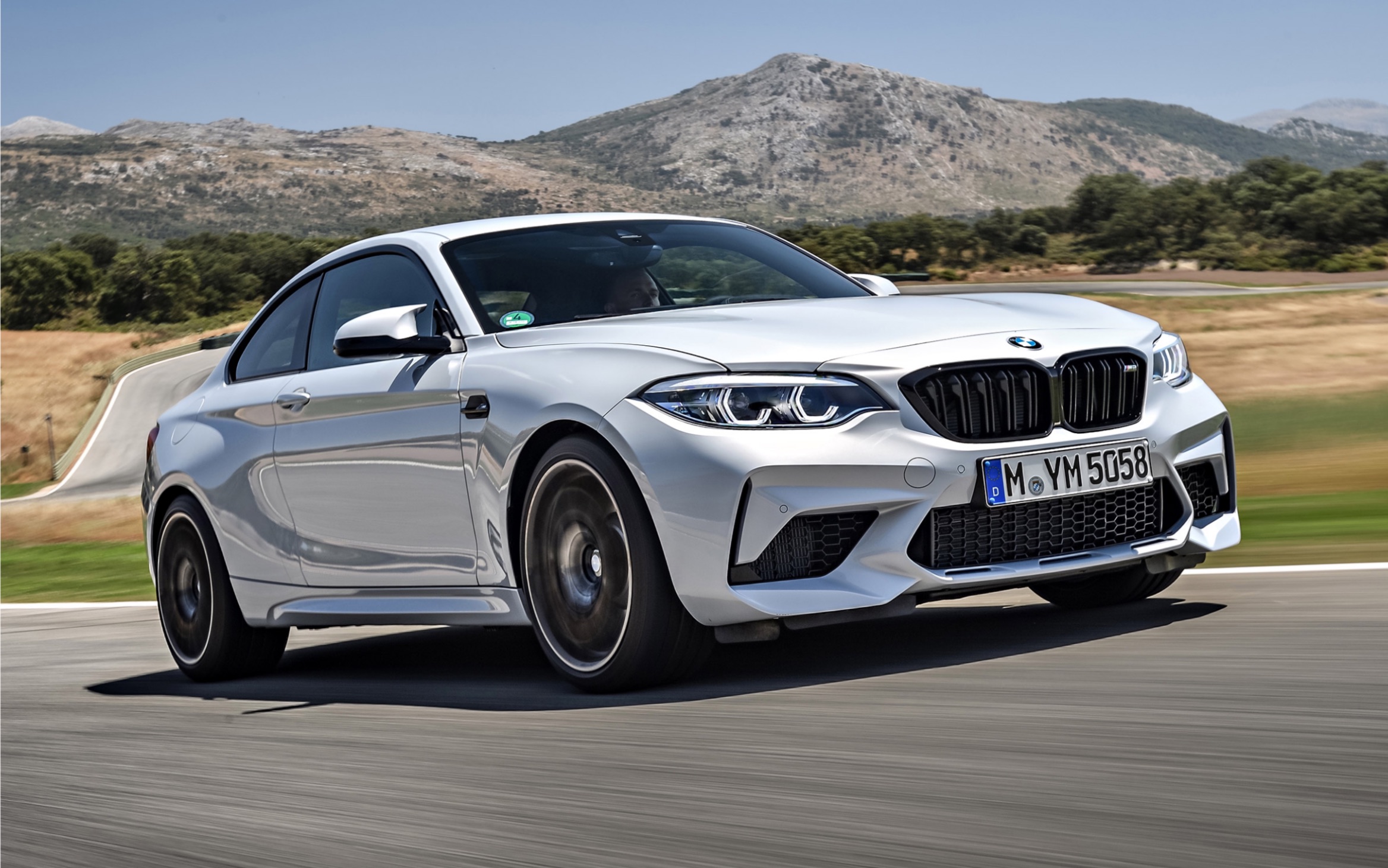 gt赛车7:宝马m2 competition 纽博格林北环圈速:7:28.279