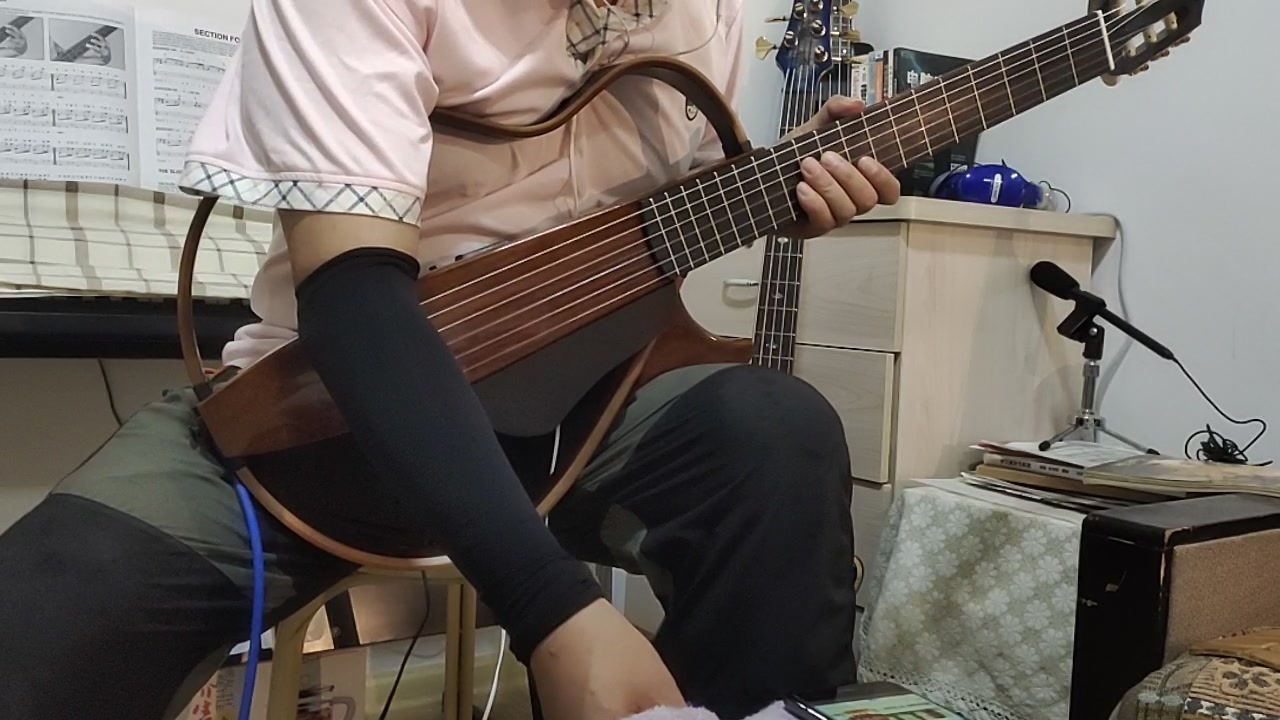 [图]Woman in love guitar cover