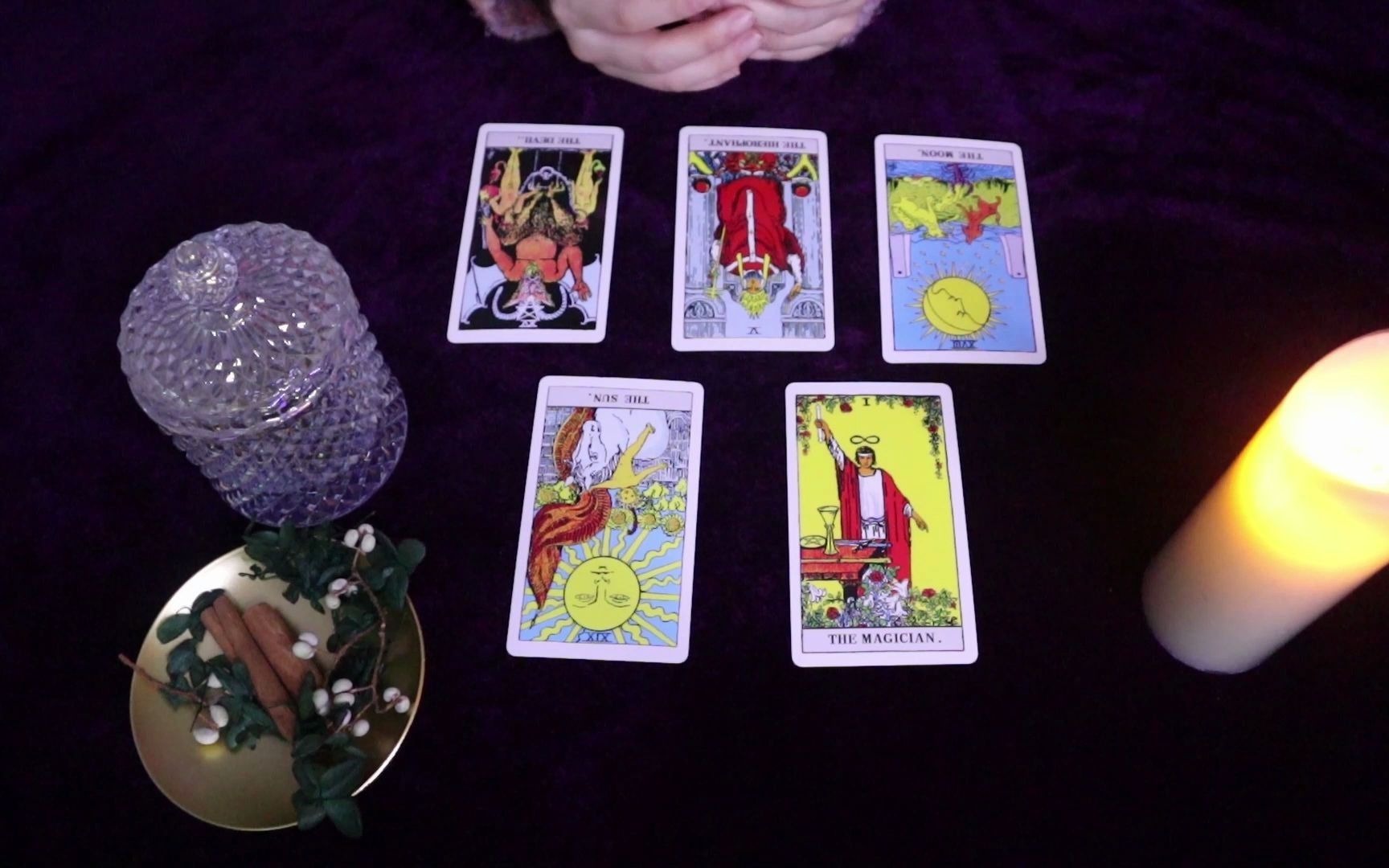 灵鹿塔罗:2021年1月处女座运势占卜,曾被伤害,不愿相信爱情